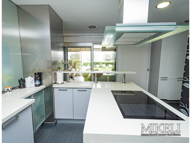 Foto af9c96dd-bbfd-4b8c-afc3-5523dc8aa00a. Pis amb calefacció aparcament piscina a El Sardinero Santander