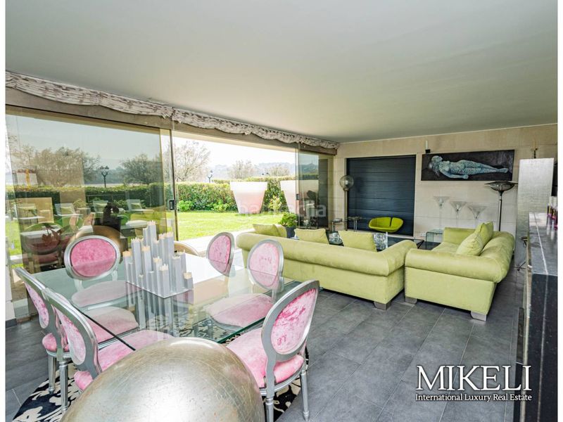 Foto ec857f6b-ff8c-468e-ac3f-bb44c32acae5. Pis amb calefacció aparcament piscina a El Sardinero Santander