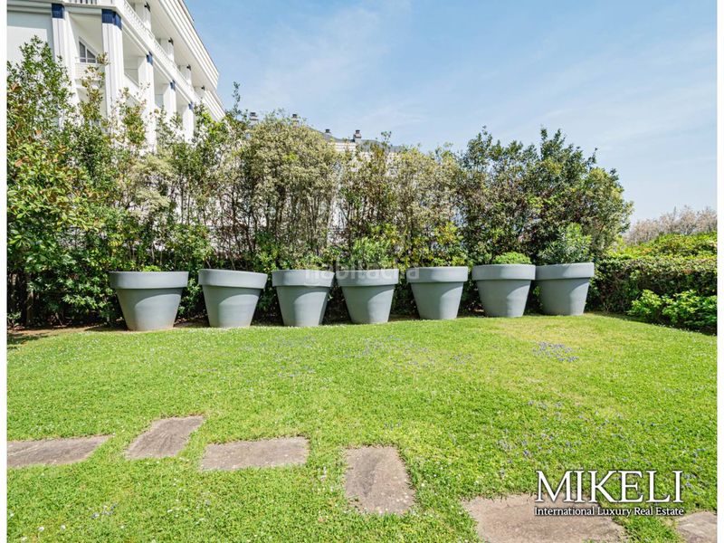 Foto 1b3e92e5-4757-4054-baf8-a907202577e1. Piso en calle manuel garcia lago 7 con vistas y jardín propio. en Santander