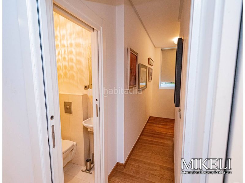 Foto 39a859a7-65e7-42c7-8a31-59e6be47383e. Piso en calle manuel garcia lago 7 con vistas y jardín propio. en Santander