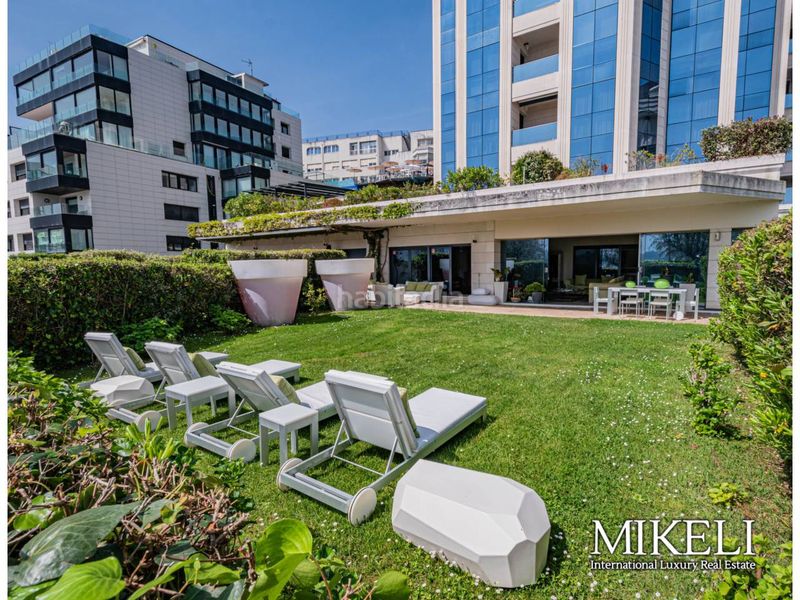 Foto 53831096-a506-42e1-906a-b0eaddcfd294. Piso en calle manuel garcia lago 7 con vistas y jardín propio. en Santander