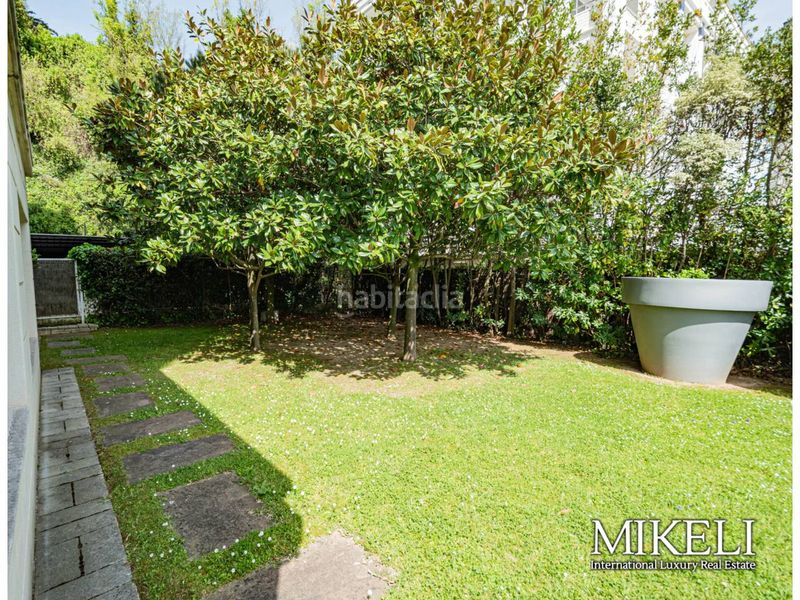 Foto 8de309b7-f205-4669-840d-a4e57e3303ca. Piso en calle manuel garcia lago 7 con vistas y jardín propio. en Santander