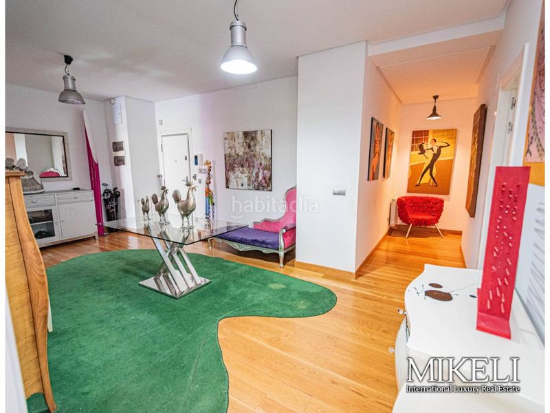 Foto 934e1be0-f44f-479d-8565-67d99db09d75. Piso en calle manuel garcia lago 7 con vistas y jardín propio. en Santander