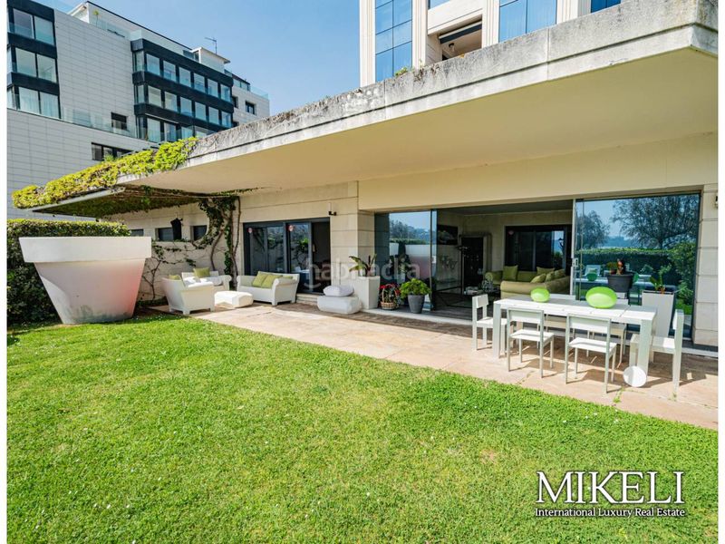 Foto 98e7a582-8ebe-4908-a4d9-46927d6e3530. Piso en calle manuel garcia lago 7 con vistas y jardín propio. en Santander