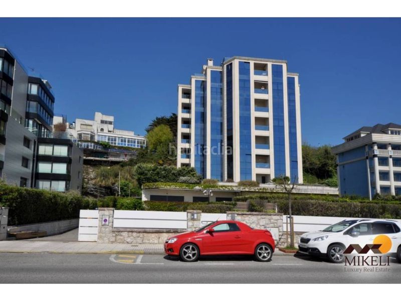 Foto 9991e165-bf0e-49d0-9c21-0719aaba7fbd. Piso en calle manuel garcia lago 7 con vistas y jardín propio. en Santander