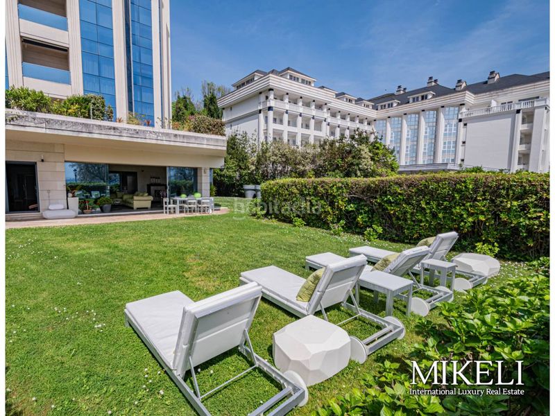 Foto a36e866e-760f-4d0e-843f-1a5423f33f33. Piso en calle manuel garcia lago 7 con vistas y jardín propio. en Santander