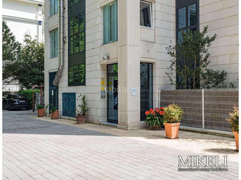 Foto bbe2989c-81e8-411f-8e05-5c3464f473f2. Piso en calle manuel garcia lago 7 con vistas y jardín propio. en Santander