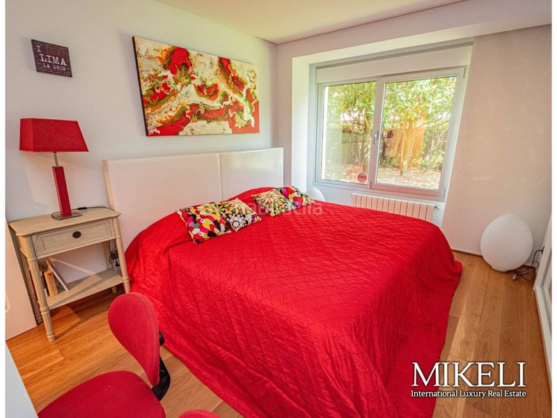 Foto cbeba0f5-94de-4538-a178-cb6f4c2d293f. Piso en calle manuel garcia lago 7 con vistas y jardín propio. en Santander