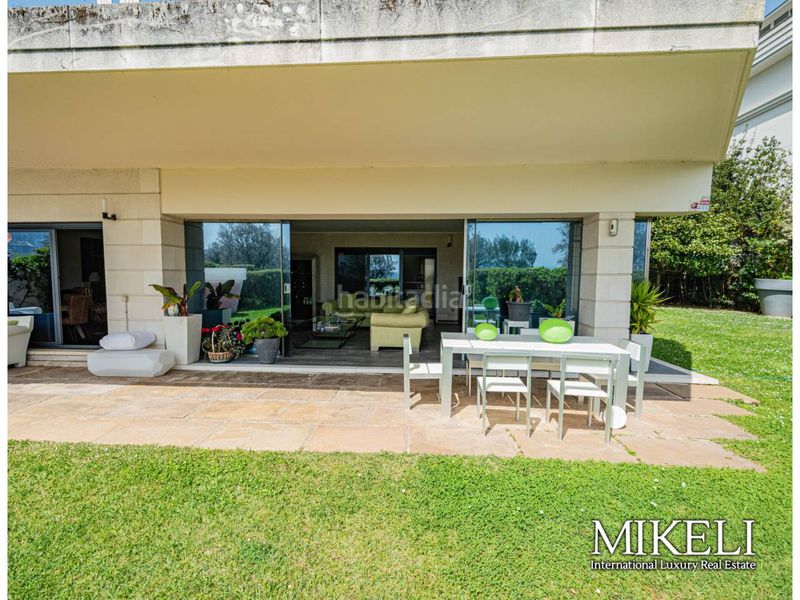 Foto ef884b98-cdd8-4328-894f-3650f7dde701. Piso en calle manuel garcia lago 7 con vistas y jardín propio. en Santander
