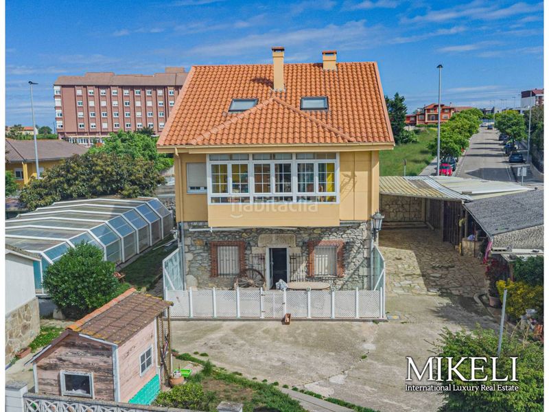 Foto 5e32a7dc-49e5-4cf4-9b86-394b67d092f0. Casa amb calefacció aparcament piscina a Cueto Santander