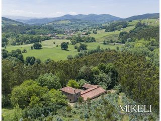 Casa  Calle alvareo. Propiedad en escalante, metros y privacidad. vende mikeli