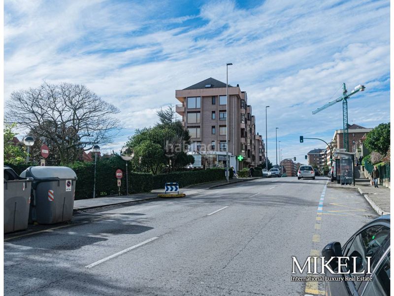 Foto 7134468f-0589-49eb-ac5d-3b9c57bbffe1. Aparcament cotxe a La Pereda Santander