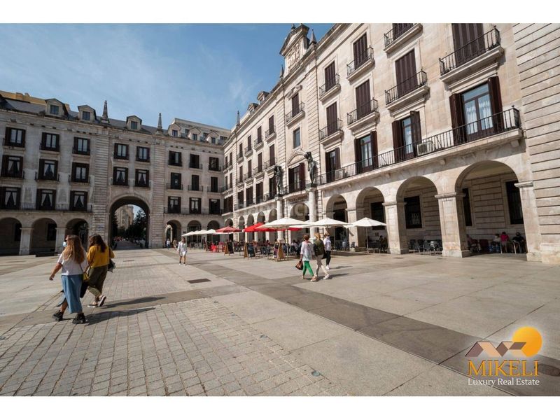Foto 7cdabe39-9afc-45fc-8078-0aab2300f39f. Local comercial a Centro - Ayuntamiento Santander