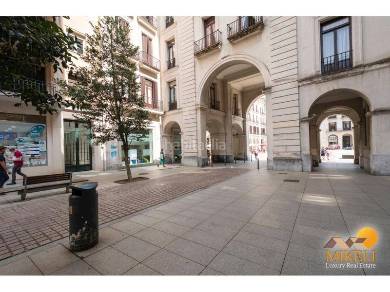 Foto d44ca925-c3c5-4a63-8596-72bfe48af511. Local comercial a Centro - Ayuntamiento Santander