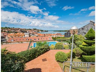 Dúplex  Camino alto santiago. Exclusivo dúplex con terraza y  vistas  en san vicente de la bar