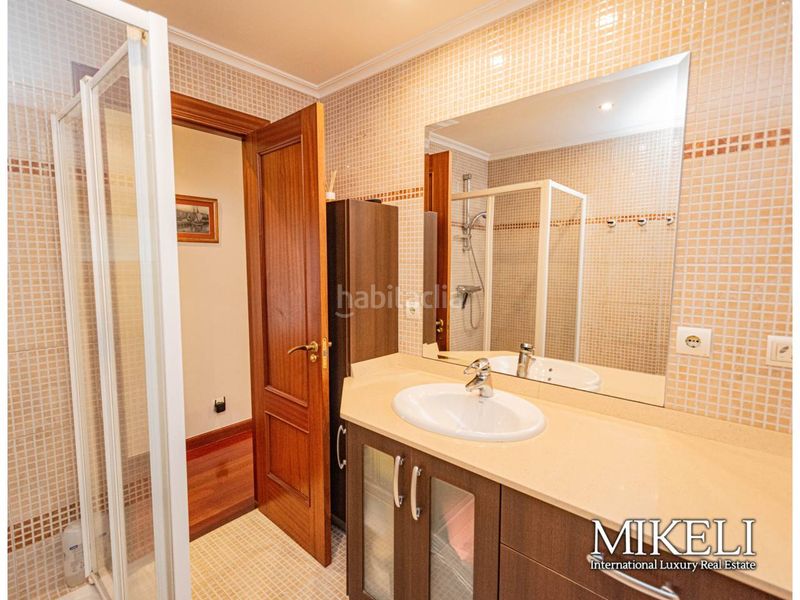 Foto 3dee8f28-c2ed-40d3-8e50-cf993c5b93c2. Chalet exclusivo chalet independiente a un paso en Santander