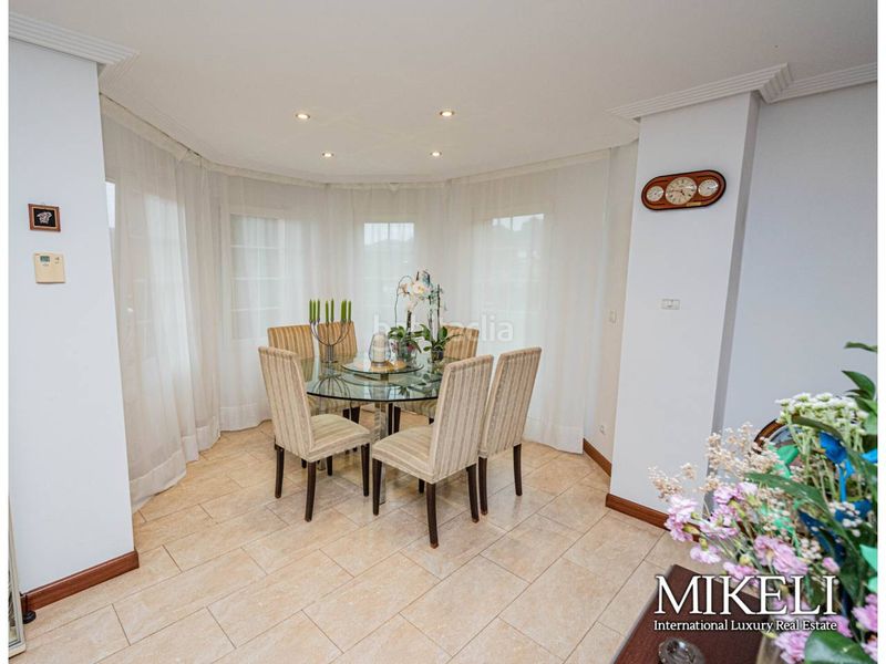 Foto 478f3f51-75fe-4358-a2f2-b1e18729d2e3. Chalet exclusivo chalet independiente a un paso en Santander