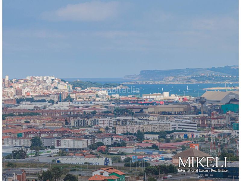 Foto 4d2b3f3d-51e2-4a34-8c4a-207ecc5e288c. Chalet exclusivo chalet independiente a un paso en Santander