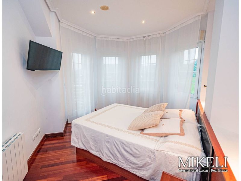 Foto 4f575b0f-95ea-4149-a213-2c65f7614f40. Chalet exclusivo chalet independiente a un paso en Santander