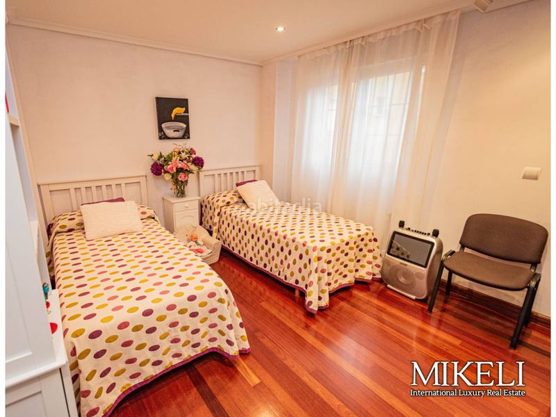 Foto 557ed71b-98e2-4eda-a40a-34b3316b5f47. Chalet exclusivo chalet independiente a un paso en Santander