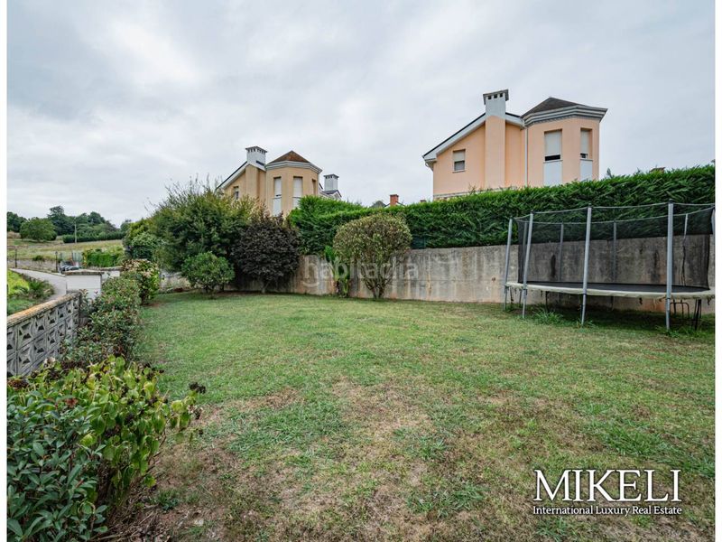 Foto 90b0e57a-2c30-4938-9fd2-03c1f43b8d25. Chalet exclusivo chalet independiente a un paso en Santander