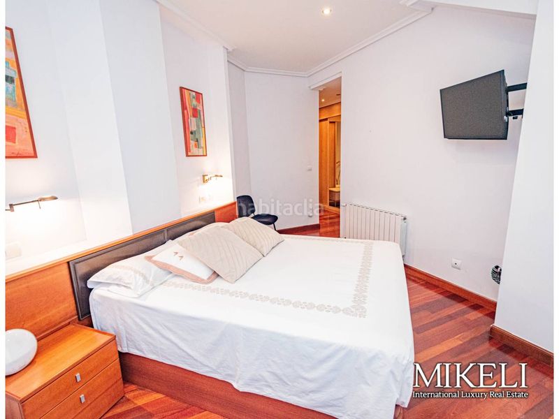 Foto bbdd0f86-55c3-4570-916c-86853b0728c4. Chalet exclusivo chalet independiente a un paso en Santander