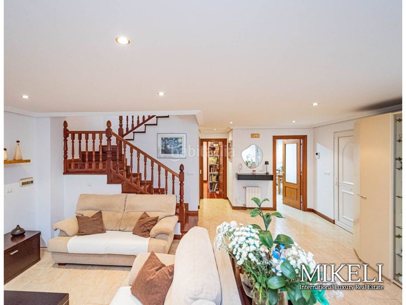 Foto bf6a4393-9248-42e3-8f79-8850e313da2e. Chalet exclusivo chalet independiente a un paso en Santander