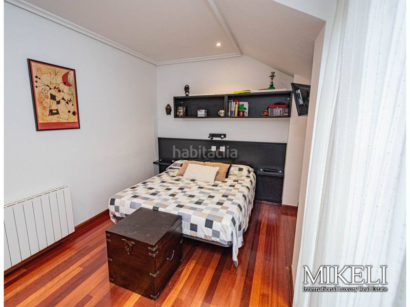 Foto dea3e43a-202e-47d1-ad6a-e32de6e48827. Chalet exclusivo chalet independiente a un paso en Santander