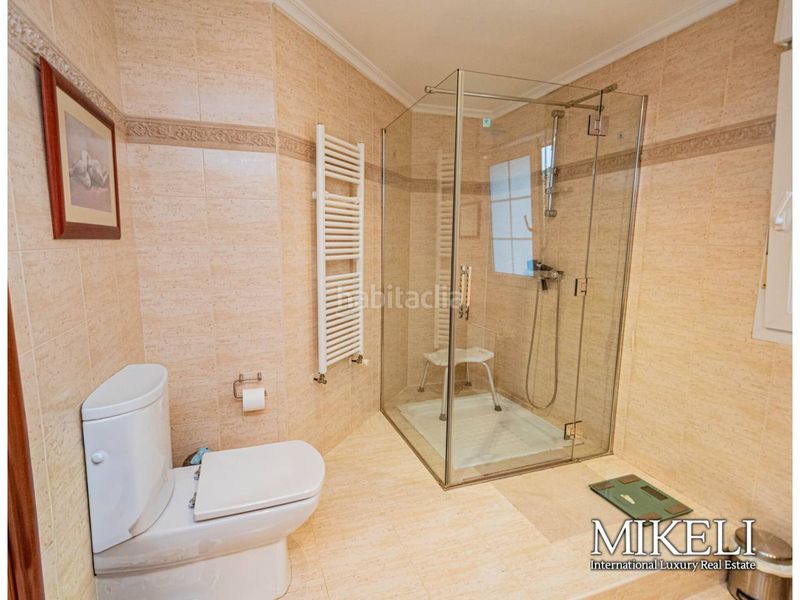 Foto fce4bfa1-fb0c-4080-b9b9-a9dc97c26da9. Chalet exclusivo chalet independiente a un paso en Santander
