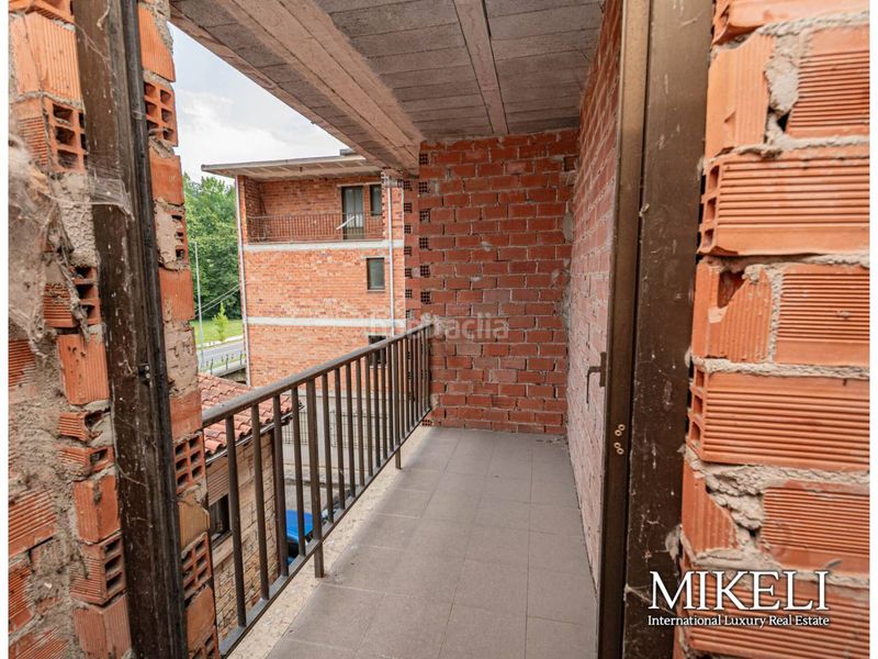 Foto f2f44516-be0a-4ed7-b75d-c9e3957d608a. Casa a calle pamanes 59 a Liérganes