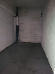 Aparcament cotxe a Zaldibar. Garaje en zaldibar