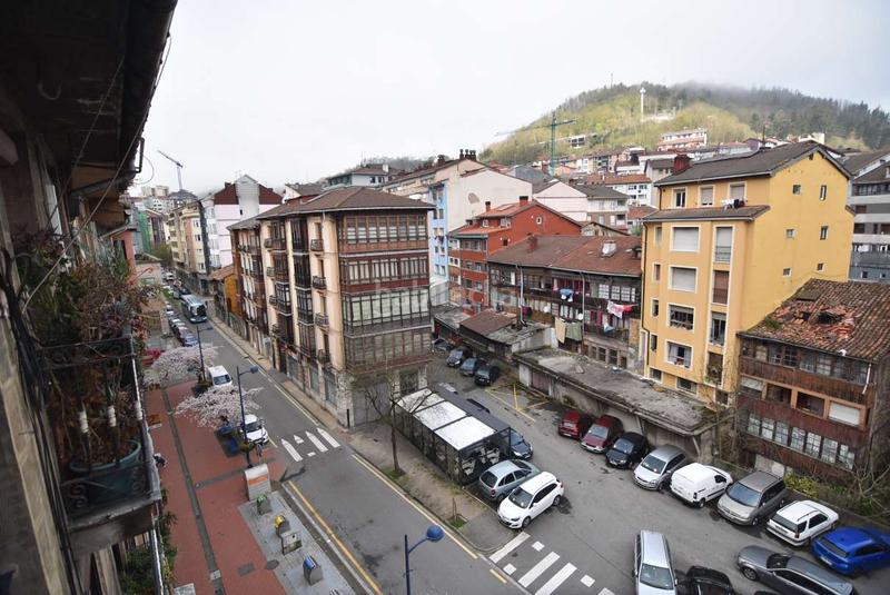 Foto 34ac12a4-7f55-42de-b5a6-27e1b661d711. Appartamento con riscaldamento in Eibar