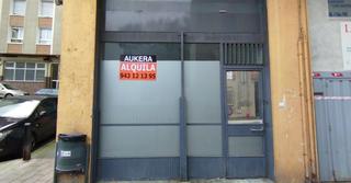 Lloguer Local Comercial a Eibar. Local en esquina en barrena
