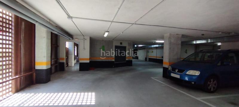 Foto c094e74a-8496-4bf1-bf3b-4b38a303b9cc. Parking coche garaje doble en el centro en Eibar