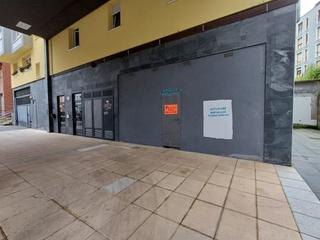 Local commercial à Eibar. Local proximo al parque de urkizu
