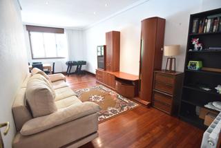 Piso en Eibar. Buscas el hogar perfecto para tu familia? descubre esta vivienda