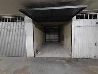 Autoparkplatz  Asua-erreka kalea. Garaje en zona urkizu