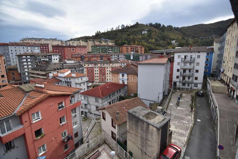 Foto aadb031d-a2a5-432e-a257-9d0b6a8ee38f. Piso en exclusiva. para entrar a vivir. en Eibar