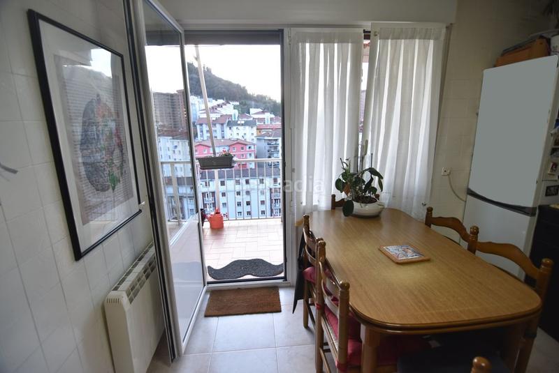 Foto cbc98b13-cae2-44b8-be27-8091f5b2cb56. Appartamento con riscaldamento in Eibar