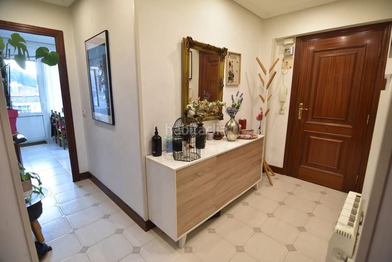 Foto f0f25018-b720-4ac0-b48d-8ae7fc250c74. Appartamento con riscaldamento in Eibar