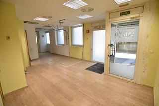 Geschäftsraum in Eibar. Local en calle urtzaile