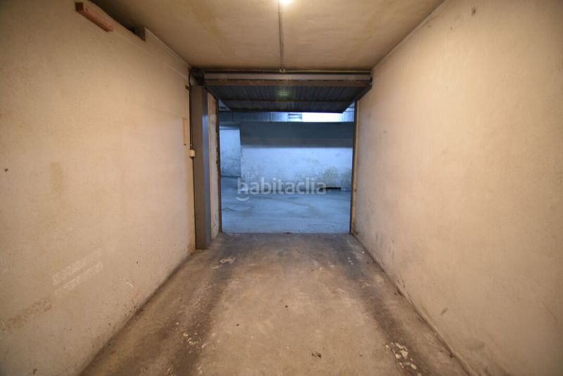 Foto aa49dfff-8cb7-4a38-9e49-9e0a9bf6a526. Aparcament cotxe a Eibar