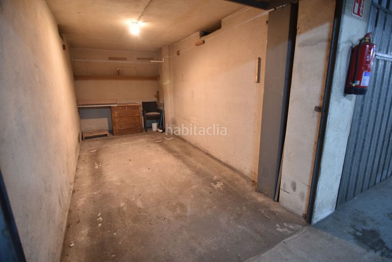 Foto f889ba4a-90b1-427c-b7f0-b12c1a5af02f. Aparcament cotxe a Eibar