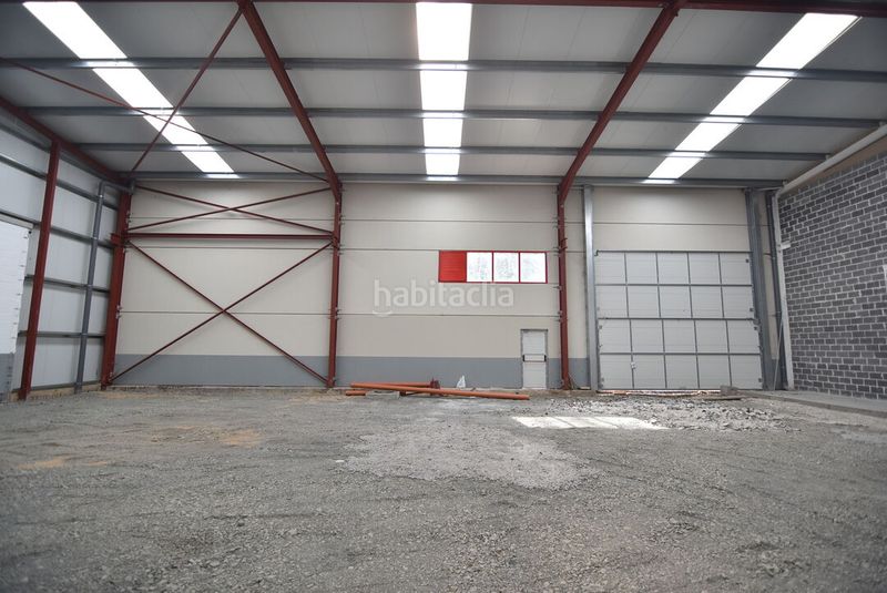 Foto a4bb99f3-632a-4cad-a223-0ae1d33ce340. Nave industrial en Mendaro