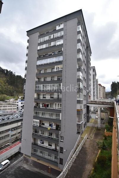 Foto 7d3ab76f-db42-4dbc-b670-5262ca81ccc4. Pis a Eibar