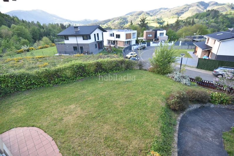 Foto 166f7e3c-215d-4a86-9c5b-468ef4f345b3. Casa amb calefacció aparcament a Ermua