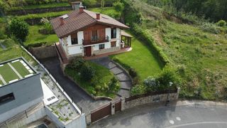 Casa  Mallamendi kalea. Exclusiva. chalet en ermua.