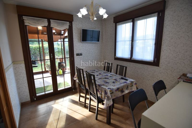 Foto 5a933689-613c-4e02-9fa4-a2b4d71ab830. Casa amb calefacció aparcament a Ermua