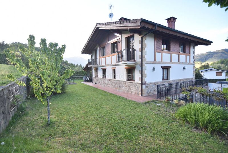 Foto 8690af02-f01a-43e6-9c65-9558932773d2. Casa amb calefacció aparcament a Ermua