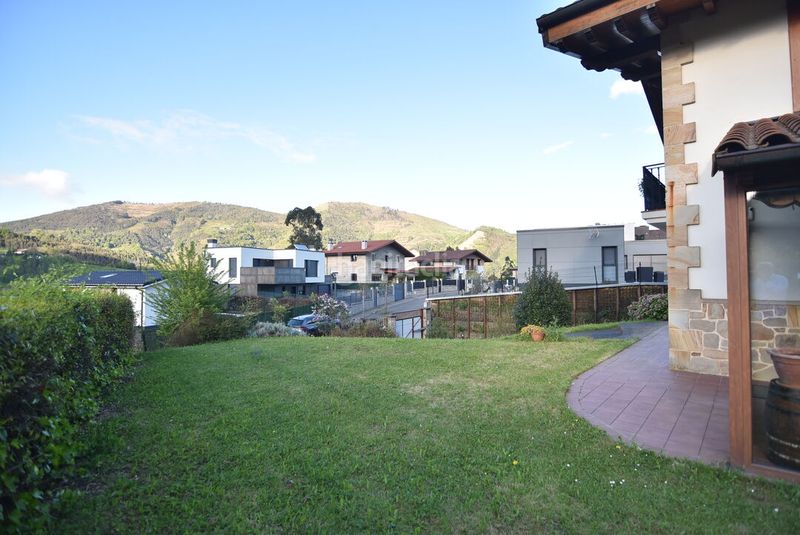 Foto 9ffda5e2-266c-4db9-b093-f7b6f1fe8887. Casa amb calefacció aparcament a Ermua